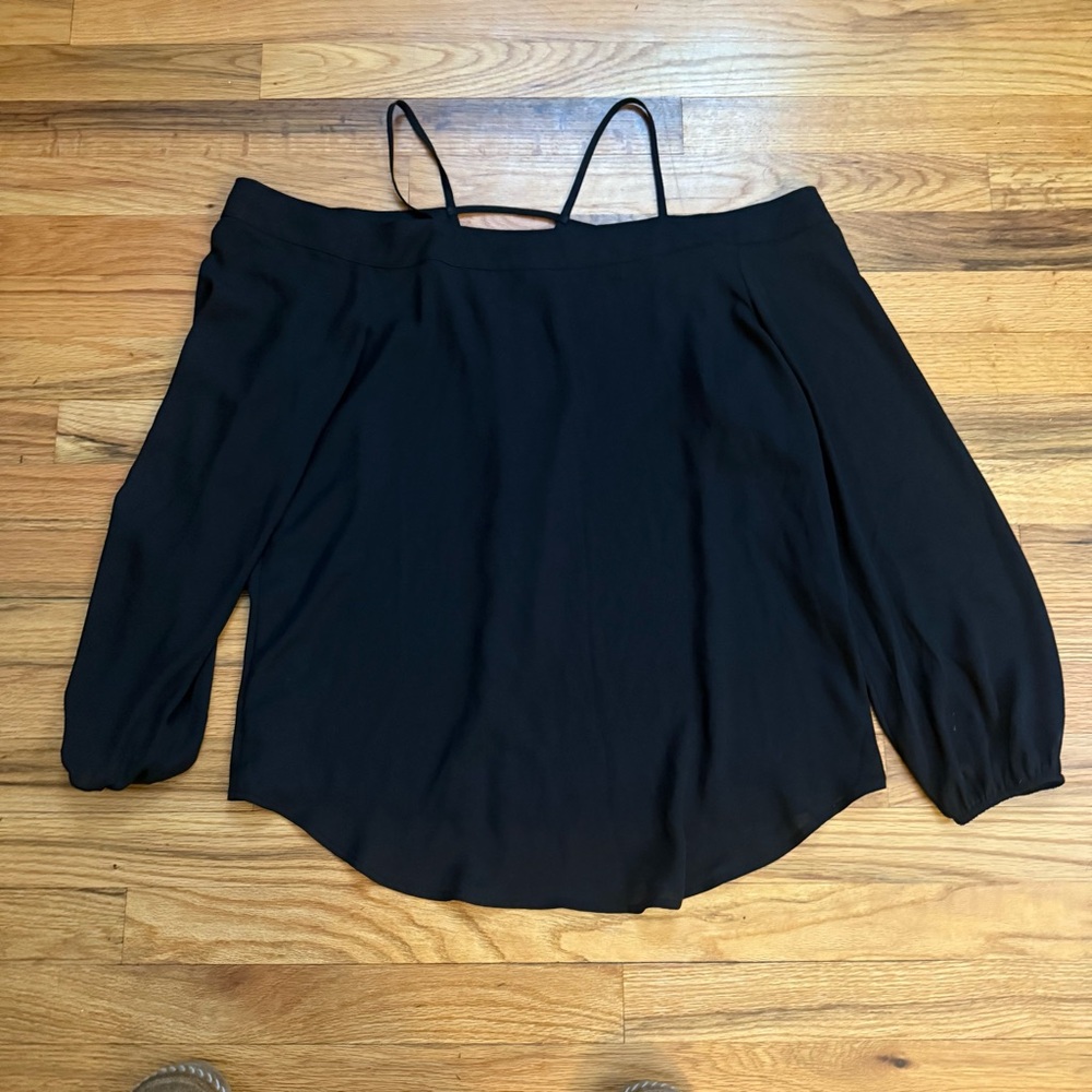 Express Black Off-Shoulder Blouse - Picture 4 of 5